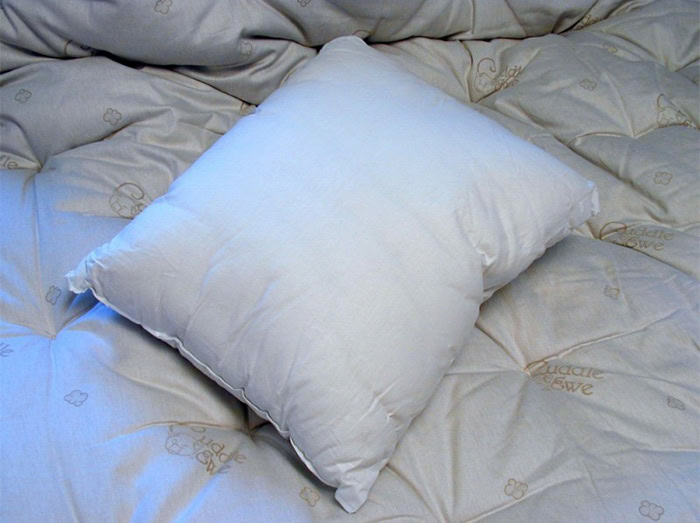 Wooly Bolus: Feel-Good Stuffing for Pillows – The Slipcover Maker